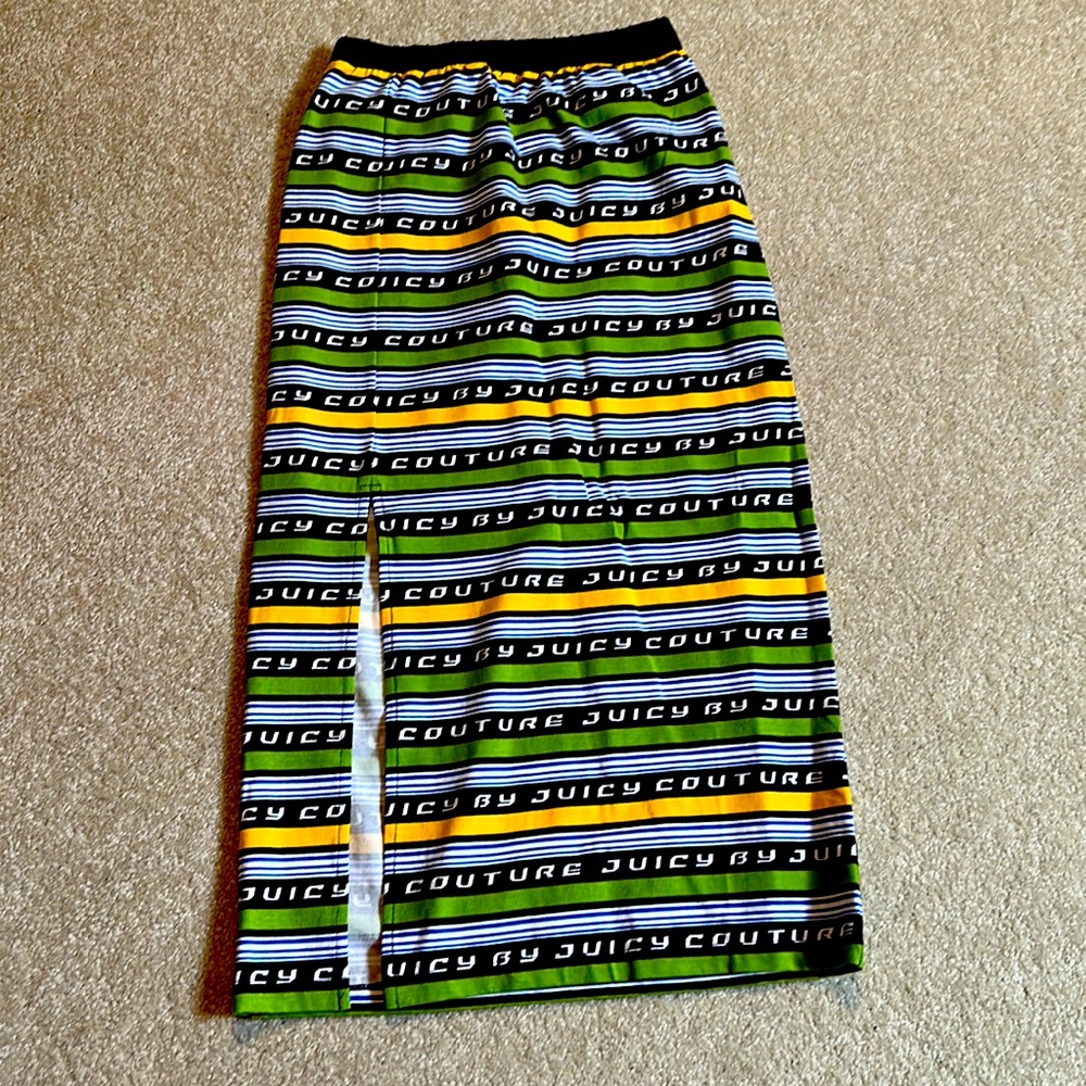 NWOT Juicy Couture high slit, logo skirt. XS